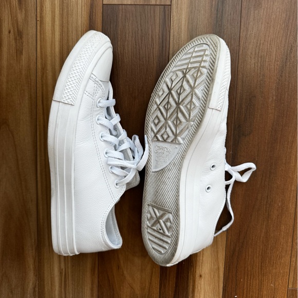 NWOT Converse Chuck Taylor All Star/White Mono Leather Low-Top Original Sneakers - Picture 4 of 8